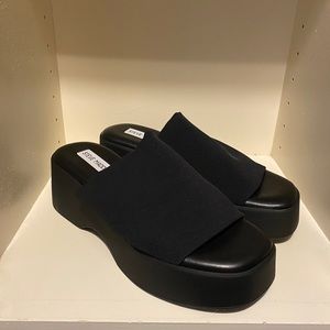 Platform sandals